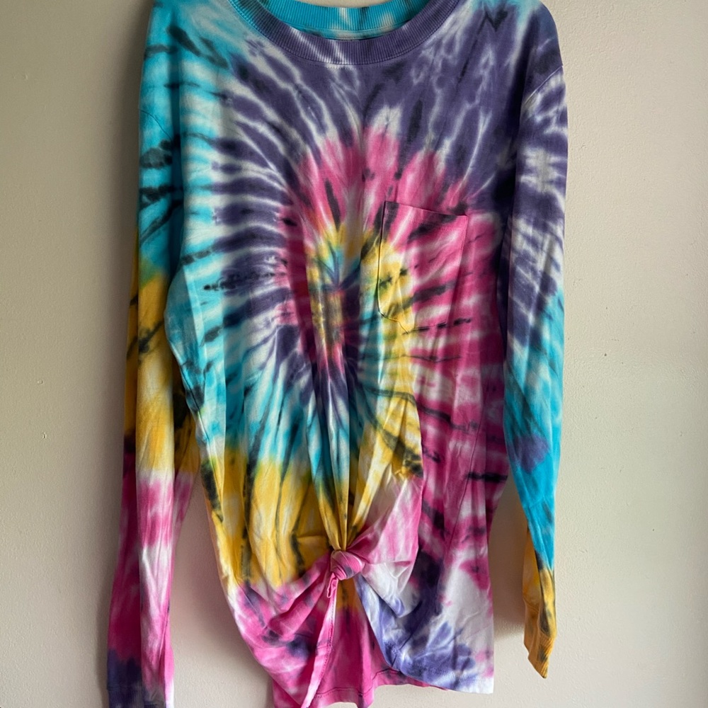 Tie Dye long sleeve top!!